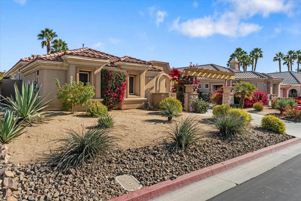 Vista Mirage - Residential