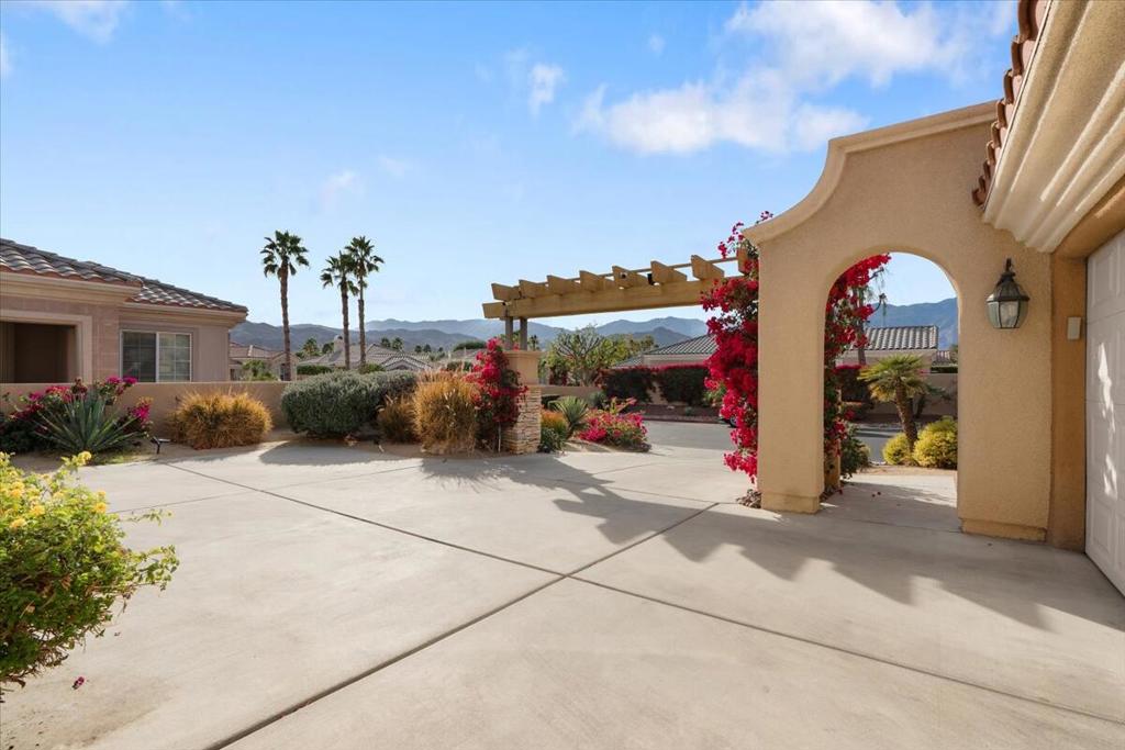 Vista Mirage - Residential
