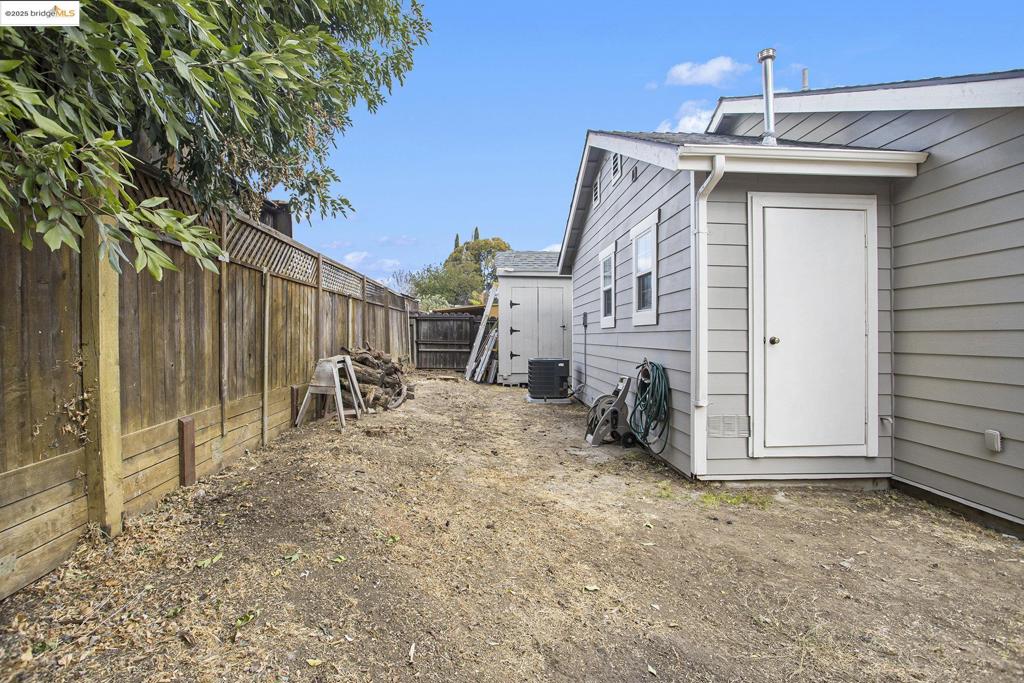 CONTRA LOMA - Residential