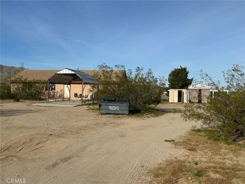 Photo of 9772 Alamo, Lucerne Valley, CA 92356 (MLS # JT26060537)