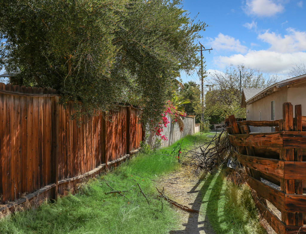 Movie Colony East - Residential