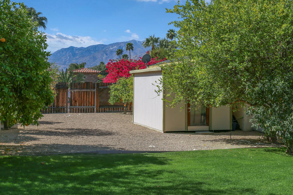 Movie Colony East - Residential