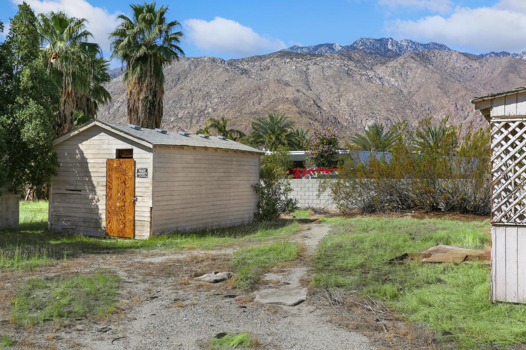 Movie Colony East - Residential