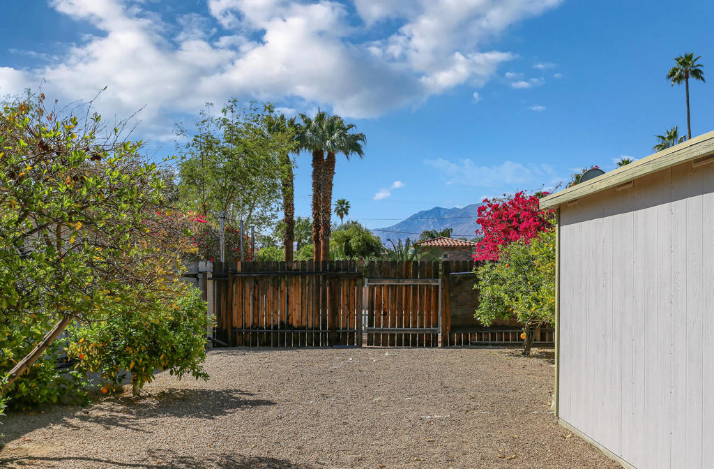 Movie Colony East - Residential