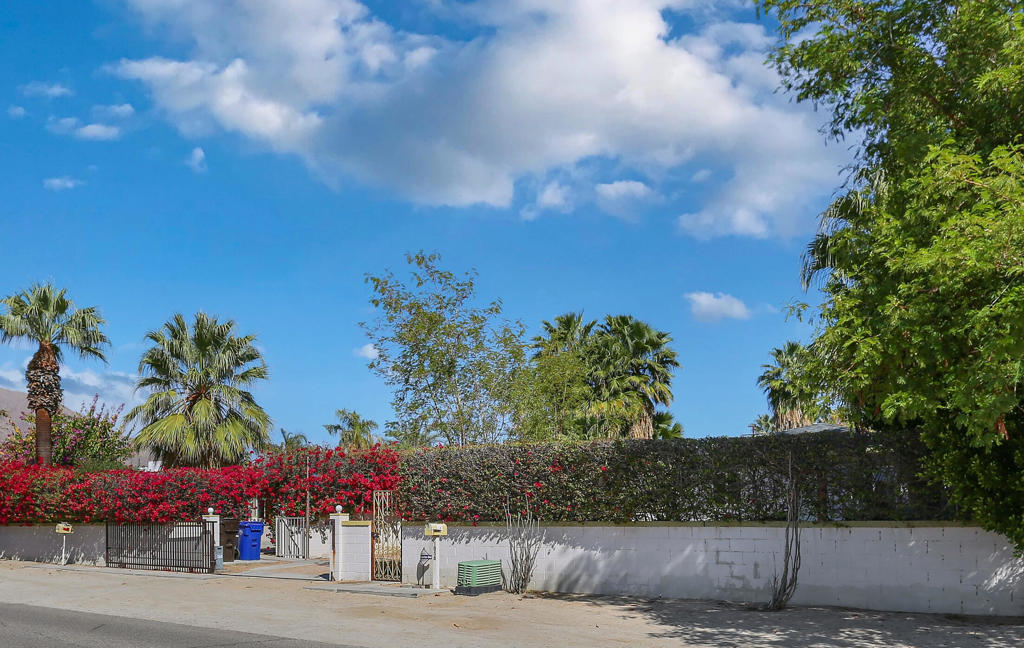 Movie Colony East - Residential