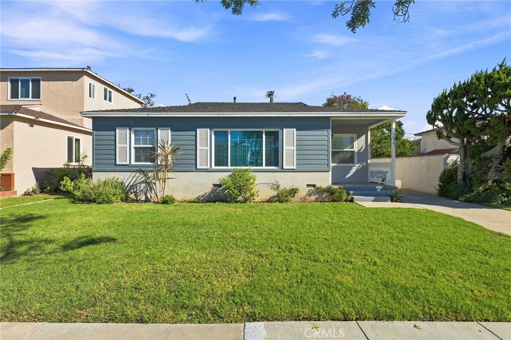 3537 Centralia