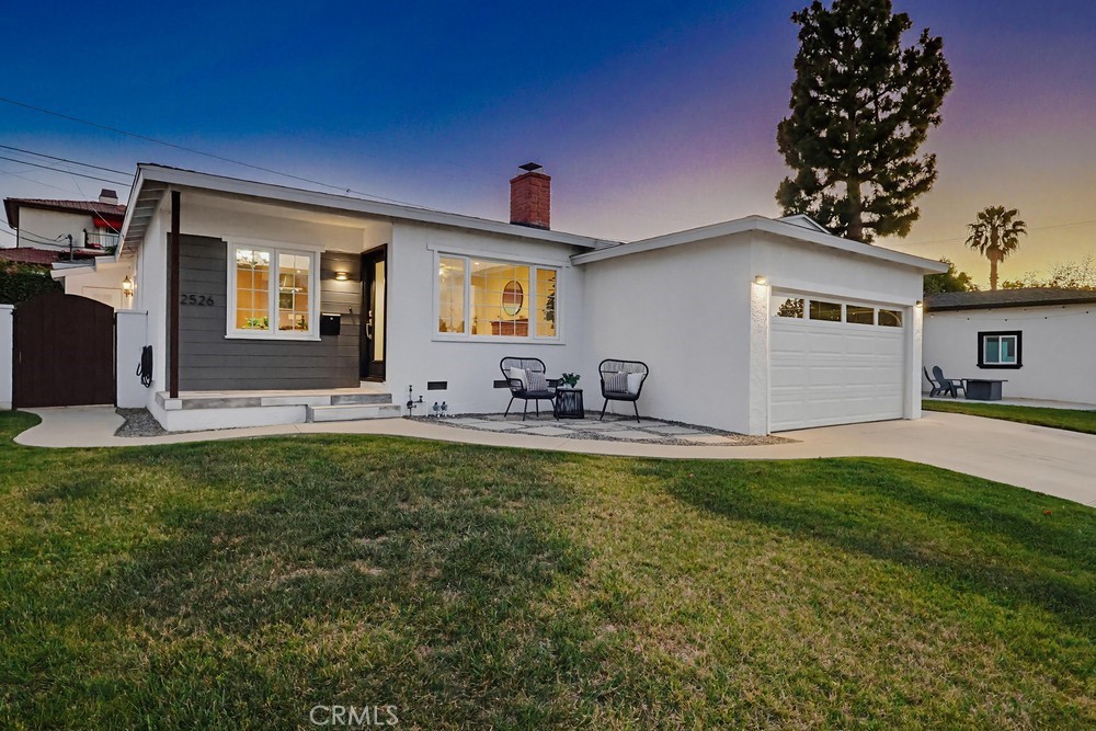 2526 Highcliff