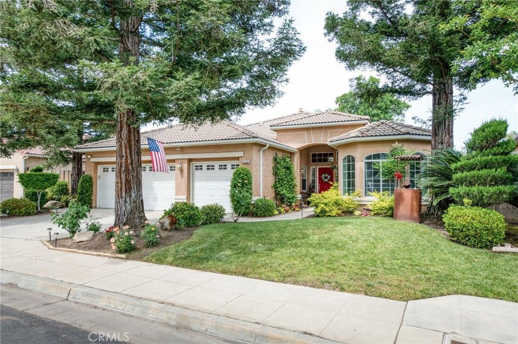 Photo of 2329 Prescott Ave, Clovis, CA 93619 (MLS # FR26082446)