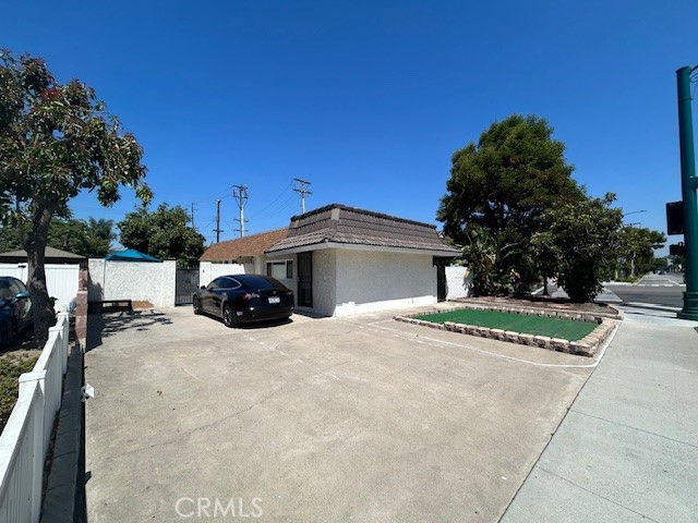 This property offers comfortable living in a vibrant community. Conveniently located, you’ll find yourself just a short drive from the CHOC Campus - Orange, Covenant Christian School, and Robert C. Fisler School. Key property features include spacious living areas, all bedrooms with private entrances, 2 spacious bathrooms, natural light and a welcoming atmosphere. Enjoy nearby parks such as Paradise Gardens Park and Willow Park, perfect for outdoor activities and relaxation. Whether you’re strolling or enjoying a weekend picnic, these green spaces enhance your lifestyle.