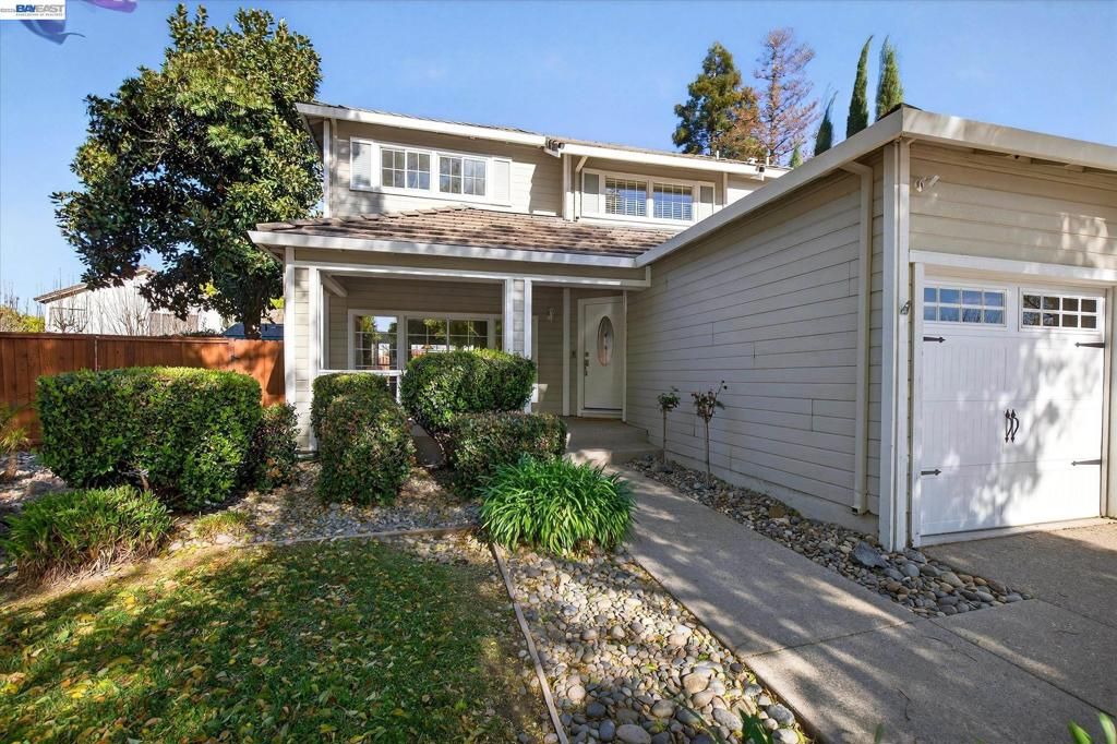 Photo of 1120 1120 Gatetree Court Ct, Tracy, CA 95376 (MLS # 41126424)