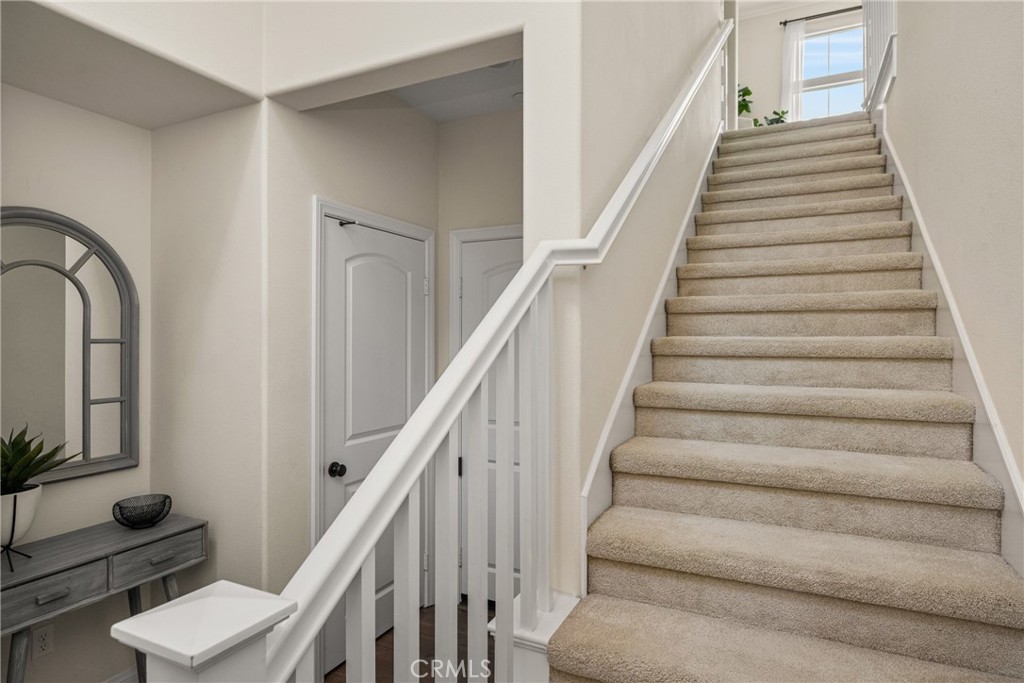 208 Rose Arch