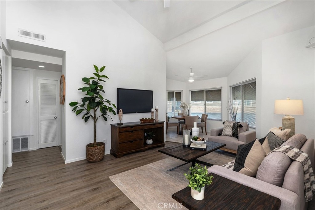 7129 Cerritos Avenue 7