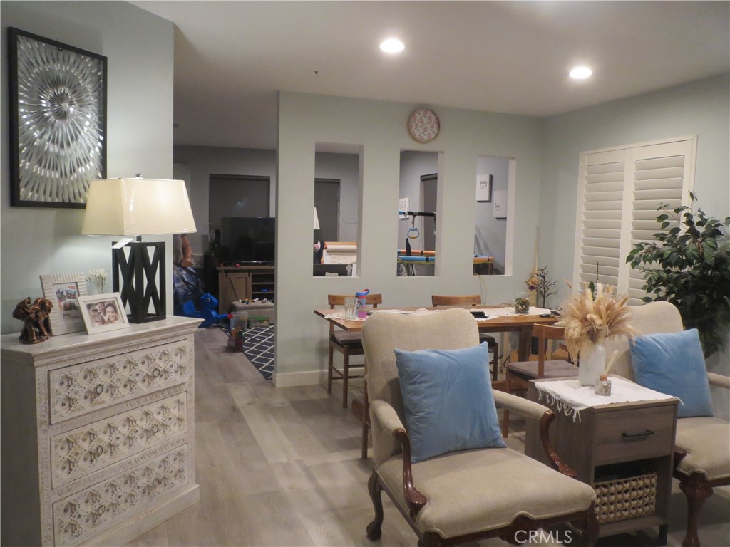 El Palacio Condo (ELPC) - Residential