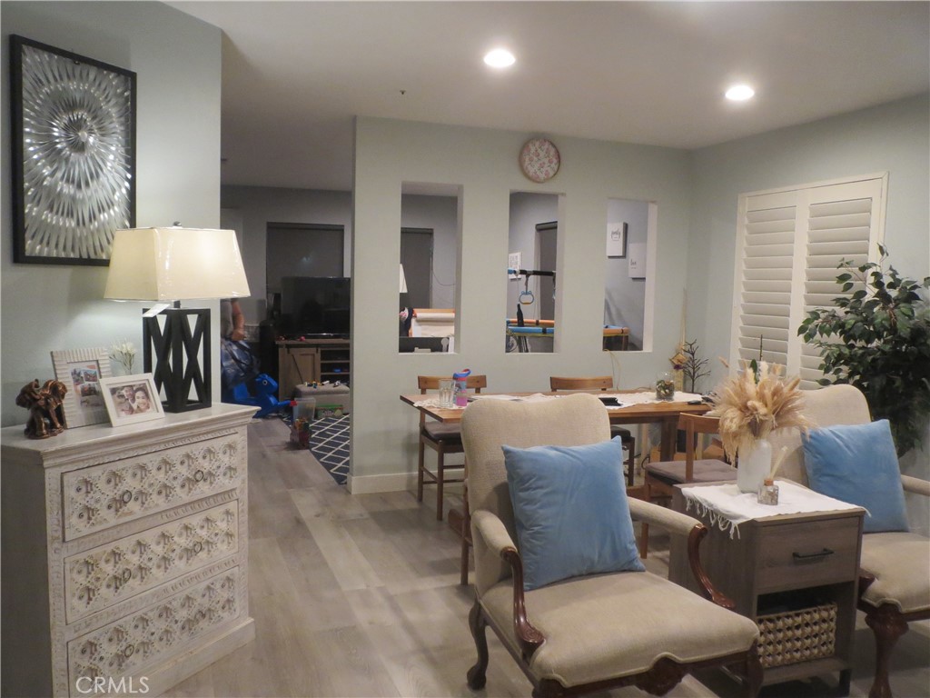 El Palacio Condo (ELPC) - Residential