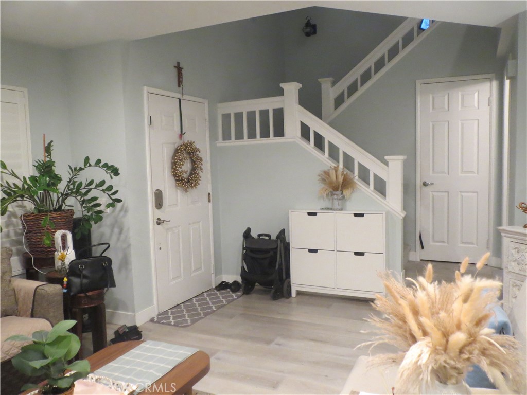 El Palacio Condo (ELPC) - Residential