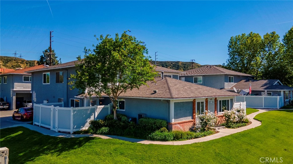 20766 Plum Canyon