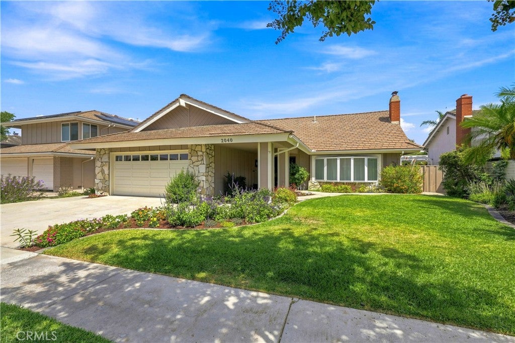 2040 Swan Drive