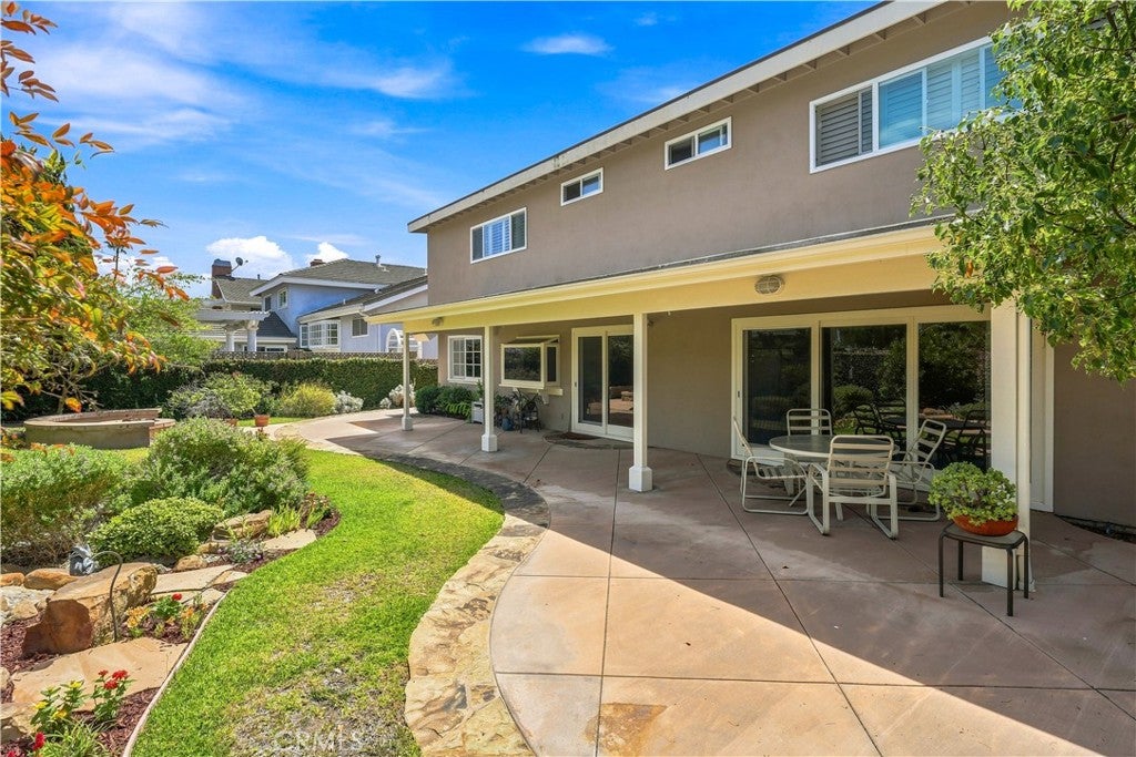 2040 Swan Drive