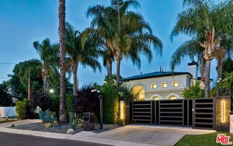 Photo of 5170 Gloria Avenue, Encino, CA 91436 (MLS # 26840573)