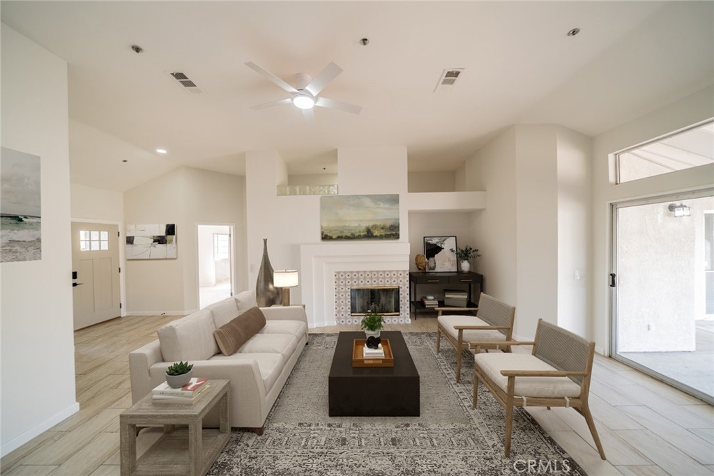 9765 Vista Del Valle