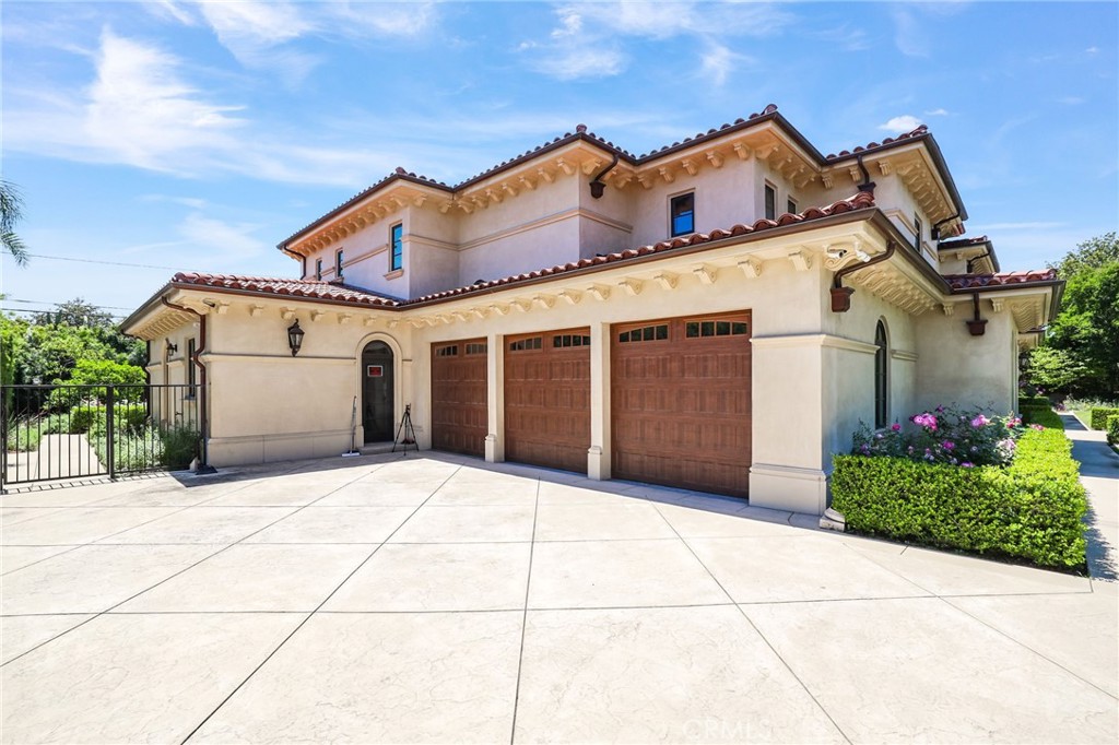 78 W Las Flores Avenue