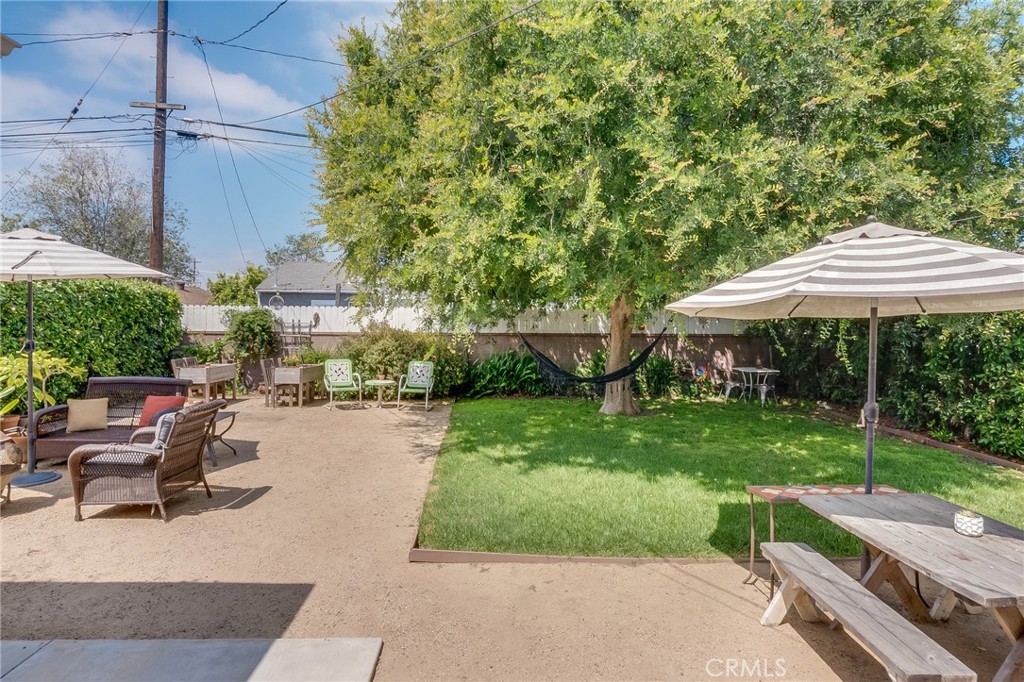 4725 Castana