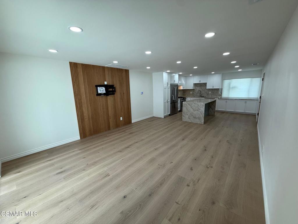 102 Alta