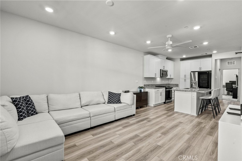 1636 Cayton Loop