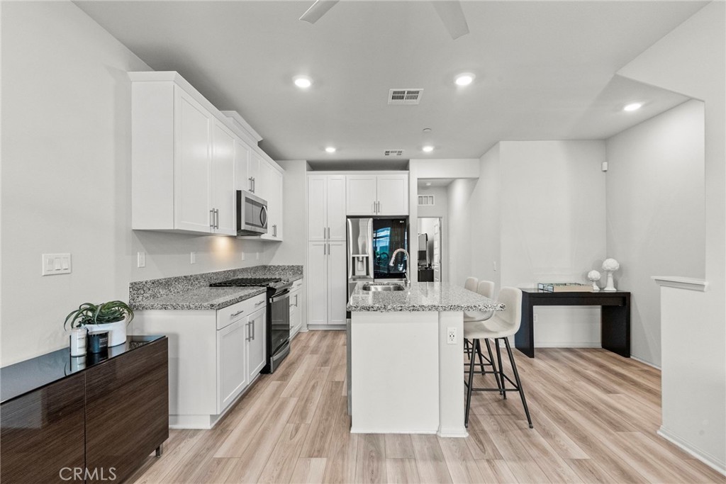 1636 Cayton Loop