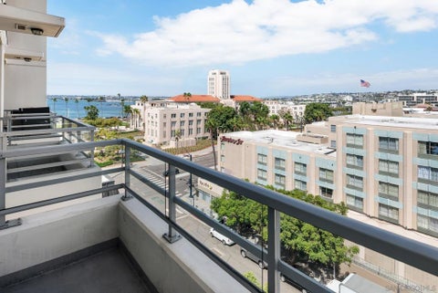 Photo of 825 W Beech Street St #403, San Diego, CA 92101 (MLS # 260022609SD)