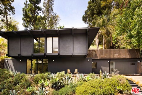 Photo of 5649 Valley Oak Drive, Los Angeles, CA 90068 (MLS # 26988475)