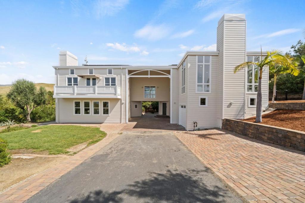 2698 Greenrock Road