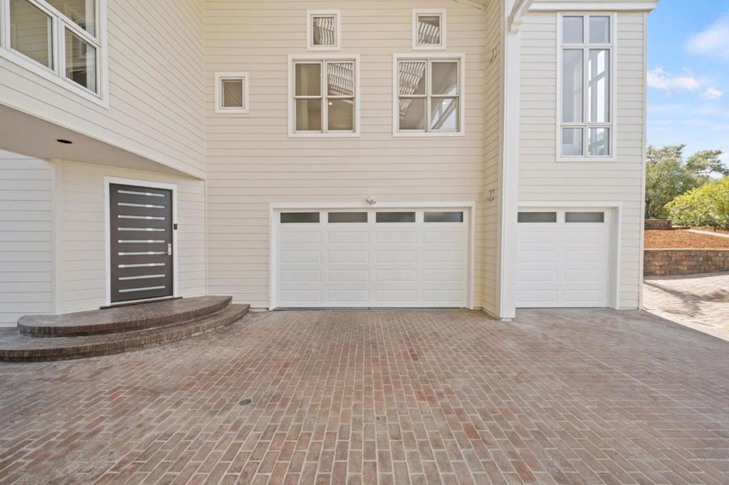 2698 Greenrock Road