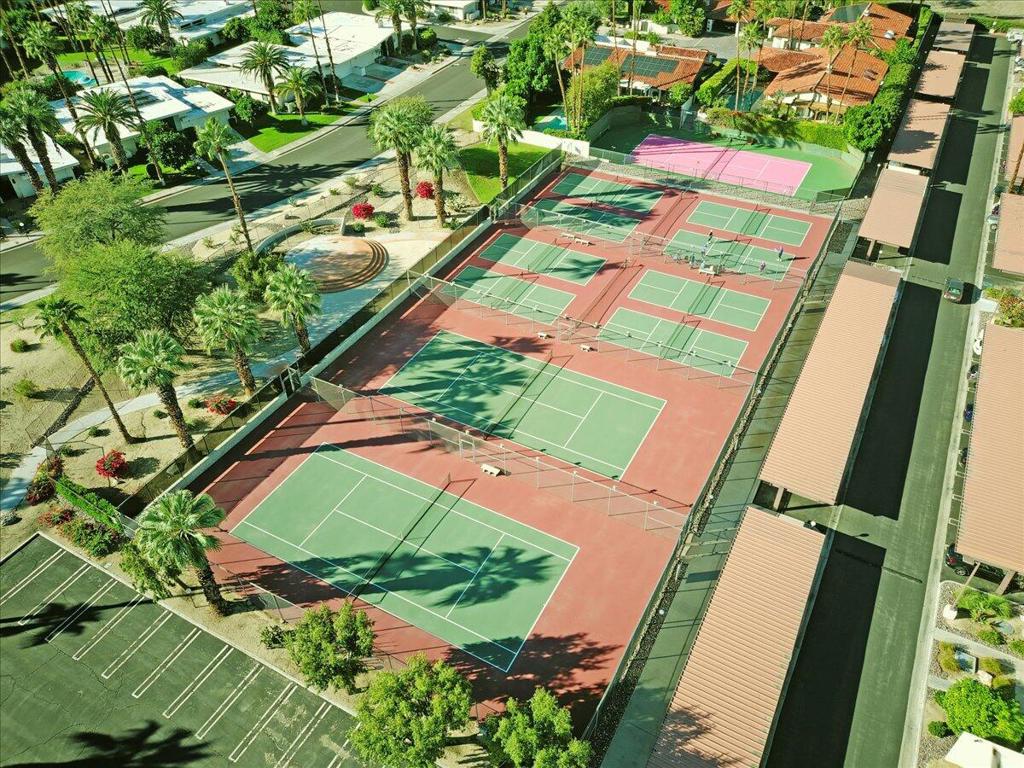 1655 E Palm Canyon Drive 307