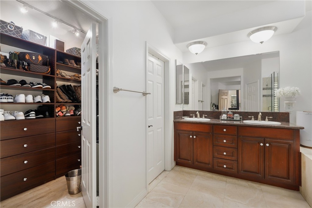 Serrano Heights - Residential