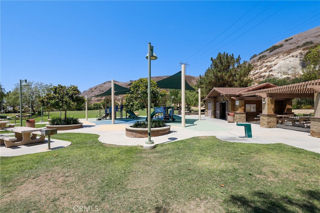 Serrano Heights - Residential