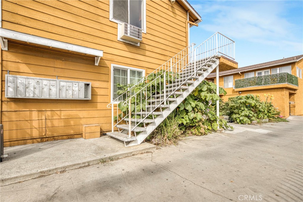 13015 Vanowen Street
