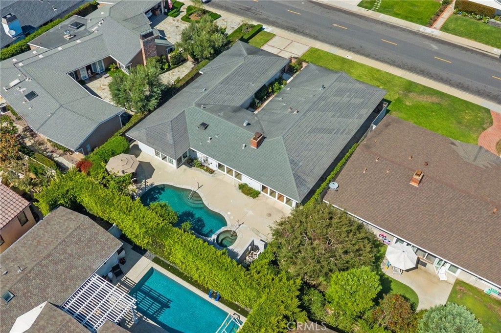1407 Santanella, Newport Beach CA 92625 - Photo 23
