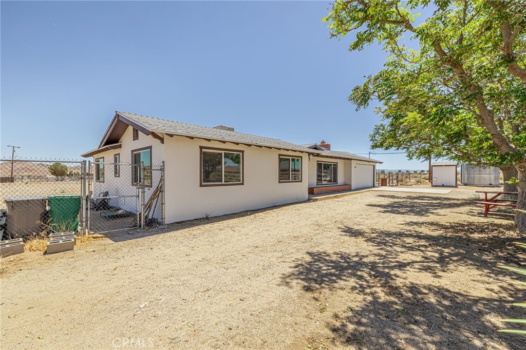 5200 Mojave Tropico Road
