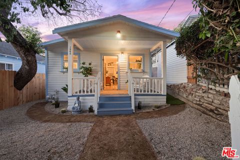 Photo of 1545 Duane Street, Los Angeles, CA 90026 (MLS # 25612439)