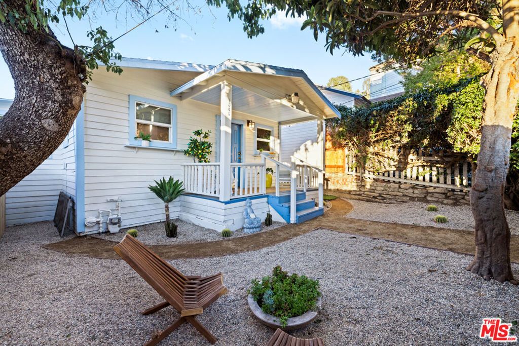 Photo of 1545 Duane Street, Los Angeles, CA 90026 (MLS # 25612439)