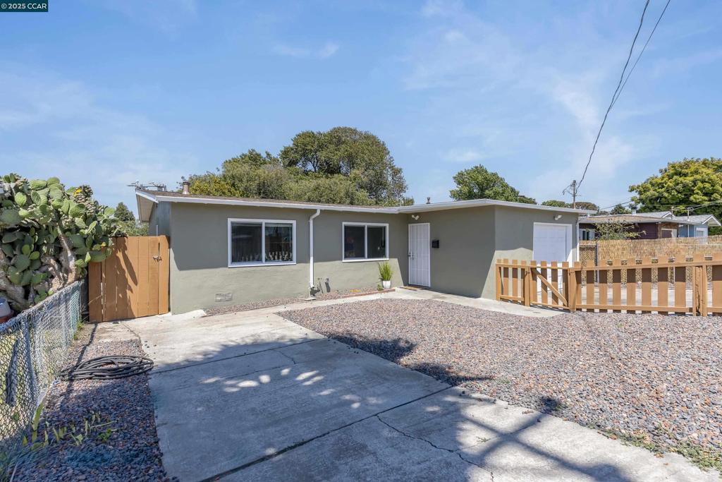 1401 Folsom Ave