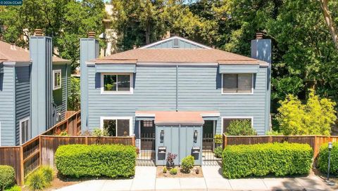 Photo of 1297 Honey Trl Trl, Walnut Creek, CA 94597 (MLS # 41131393)