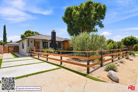 Photo of 7530 Gaviota Avenue, Van Nuys, CA 91406 (MLS # 26999511)