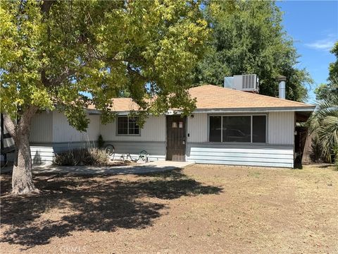 Photo of 260 Fuller ST, Shafter, CA 93263 (MLS # SR26128594)