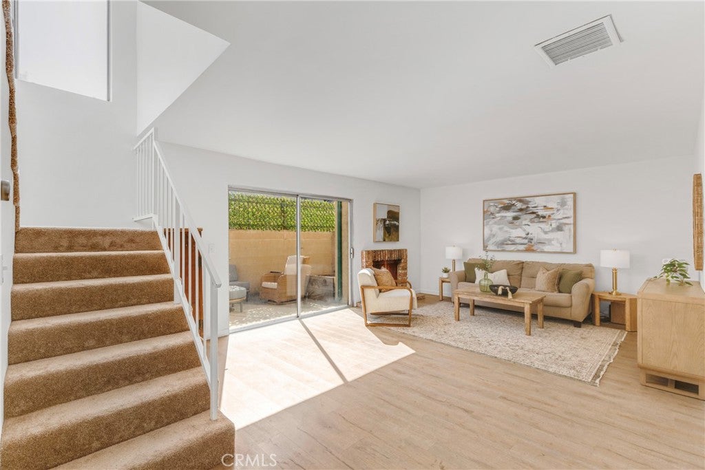 17221 Roscoe Boulevard 2
