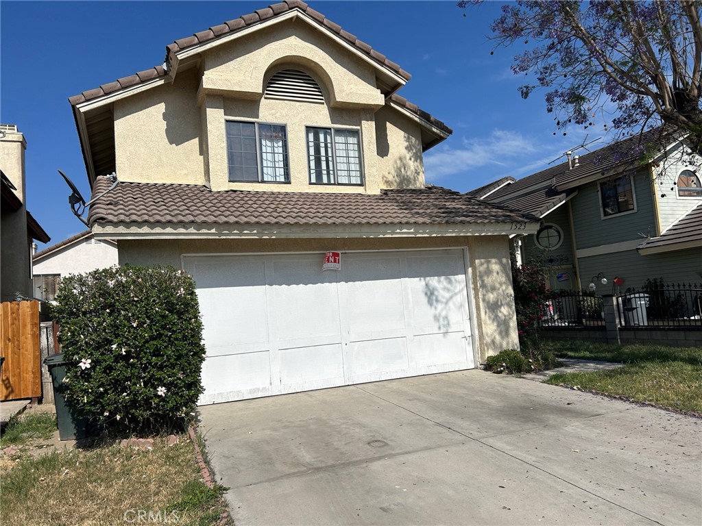 WELCOME TO YOUR NEW HOME IN PERRIS. REMODELED AND WELL TAKEN CARE OF. TILE FLOORS THROUGHOUT. NEW COUYNTER TOPS THROUGHOUT. TILED SHOWERS. HIGHCEILINGS AND OPEN LAY OUT. CENTRAL A/C. HOME HAS A STORAGE ROOM IN THE BACK. NEW MICROWAVE & STOVE. (2) CAR GARAGE. PET FRIENDLY HOME WITH A $400 PET DEPOSIT/PET *NO AGGRESSIVE BREEDS*. THIS HOME WILL NOT LAST LONG.
Qualifications:
1) Combined monthly gross income 3x monthly rent
2) Credit score 600+ *no eviction, no open BK, no tax liens and no unpaid child support
3) Good verifiable rental history