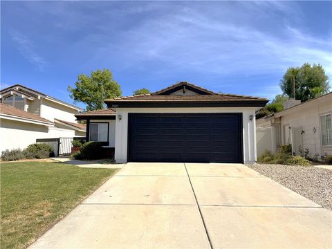 Photo of 31423 Paseo De Las Olas, Temecula, CA 92592 (MLS # CV26066625)