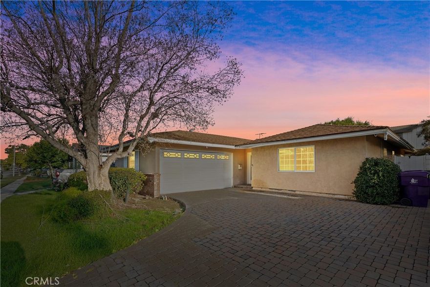 Located in the city of Long Beach. SINGLE STORY Home has 4 bedrooms and 2 bathrooms with just over 1400 sq ft of living space. Ready to move in!