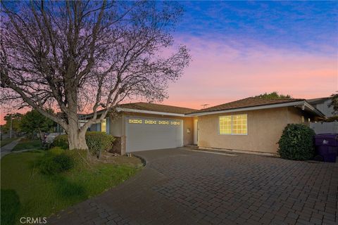 Photo of 8065 E Ring Street, Long Beach, CA 90808 (MLS # CV25241252)